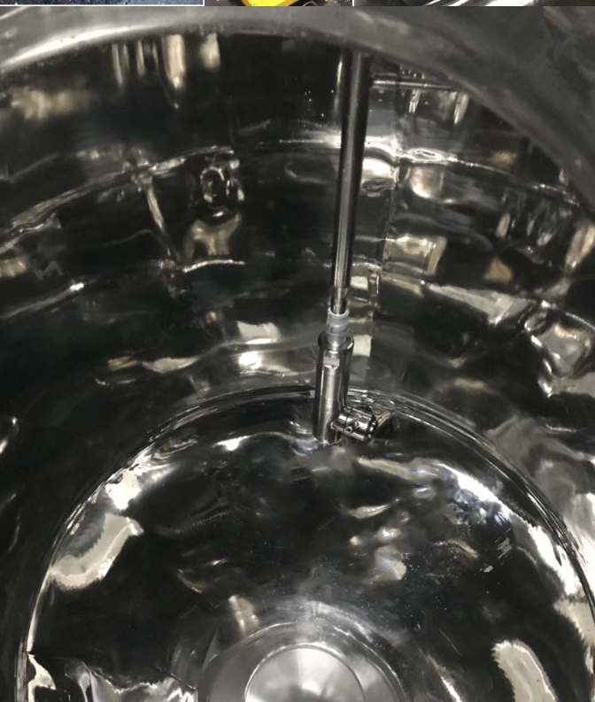 Retractable pneumatic retractable tank washer machines